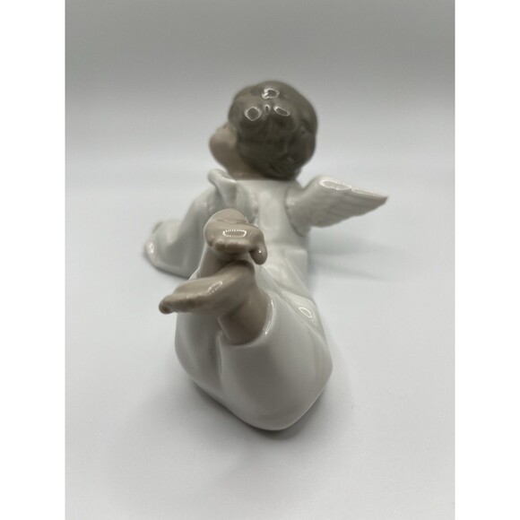 VTG Lladro Angel Boy Porcelain Figurine 5.5" Laying Lying Down Cherub #4541 - Picture 2 of 5